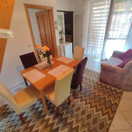 شقة In - Balaton 50631 *